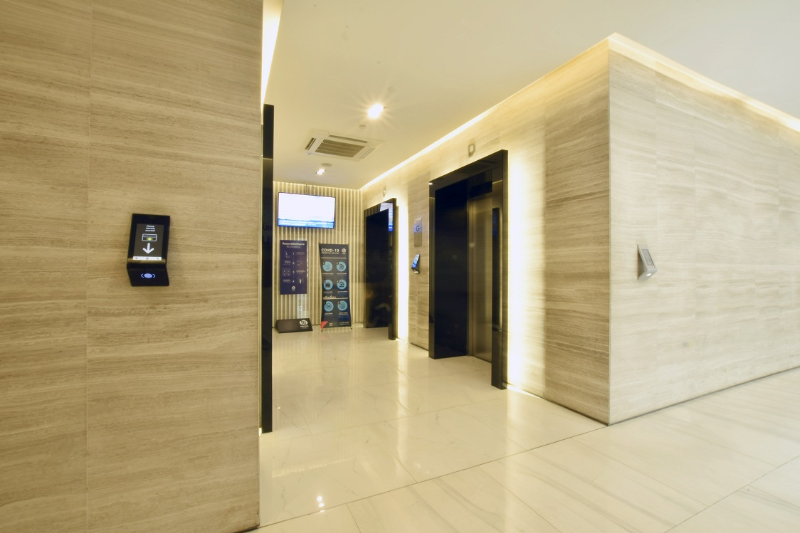 Major Tower Thonglor Office For Rent Preview 2