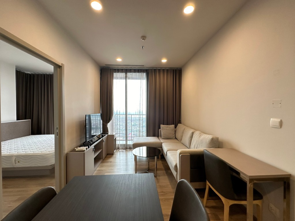 For Rent : OKa Hausi to BTS Thonglor
