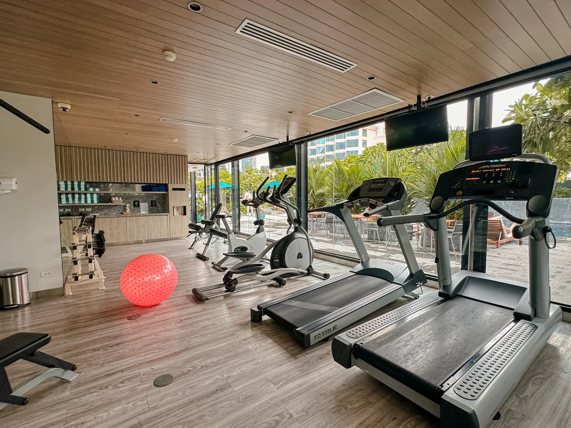 Maitria Hotel Sukhumvit 18 Service Residences For Rent Preview 5