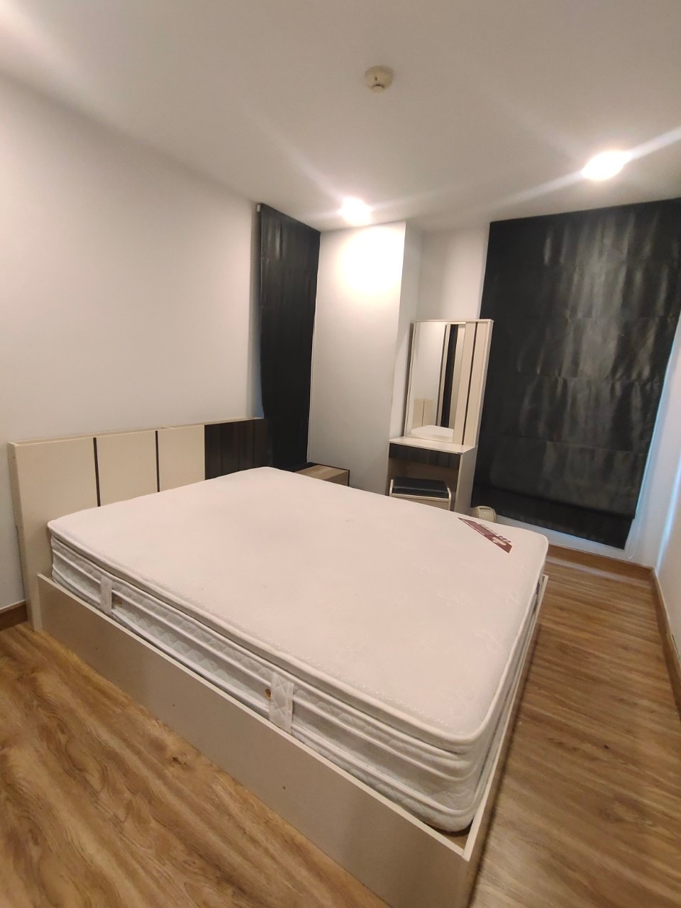For Rent : Le Crique Condo Close to BTS Punnawithi Preview 5