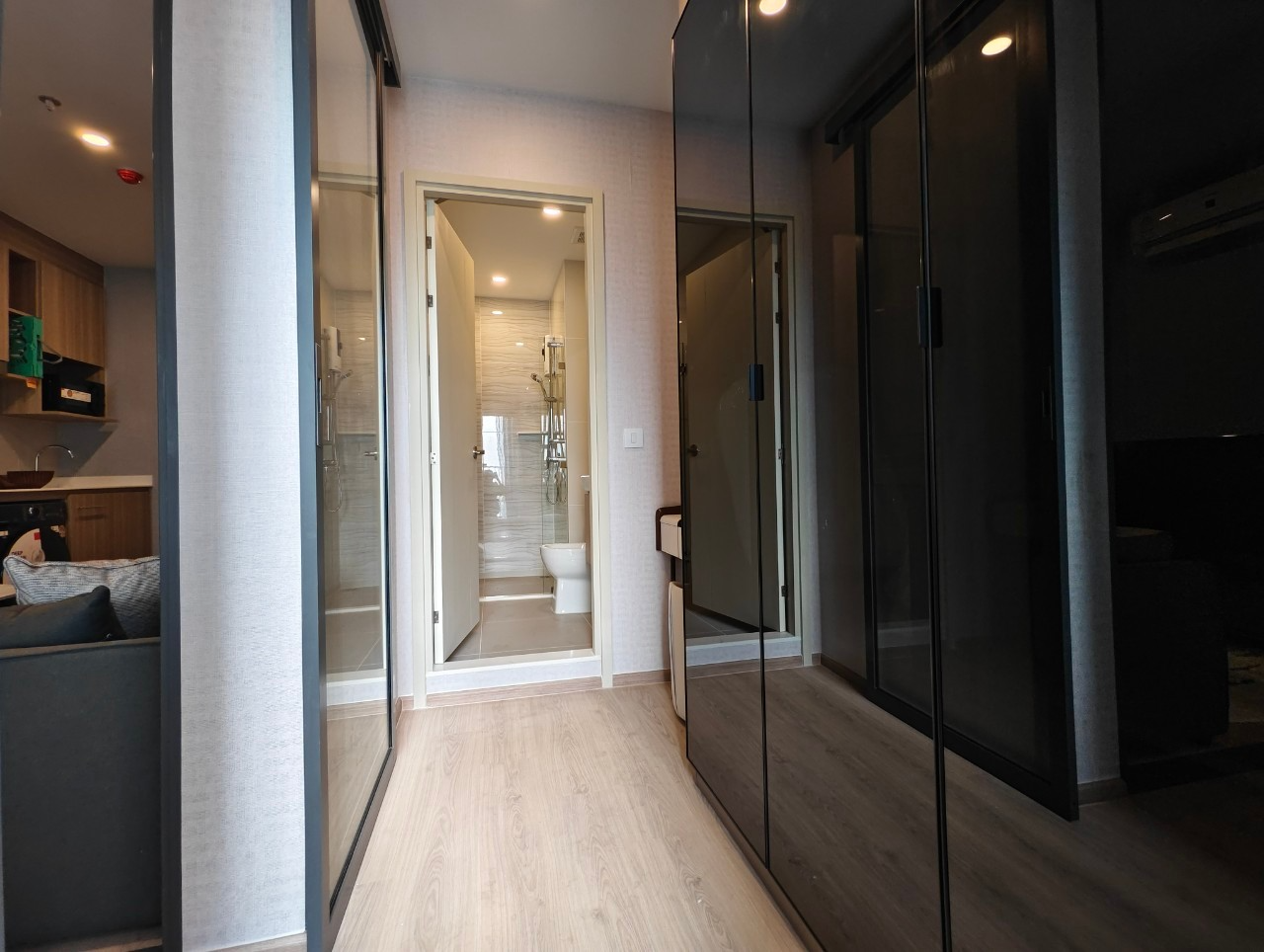 For Rent: Life Rama4 Asoke (Close to BTS Queen Sirikit National Convention Center) Preview 5