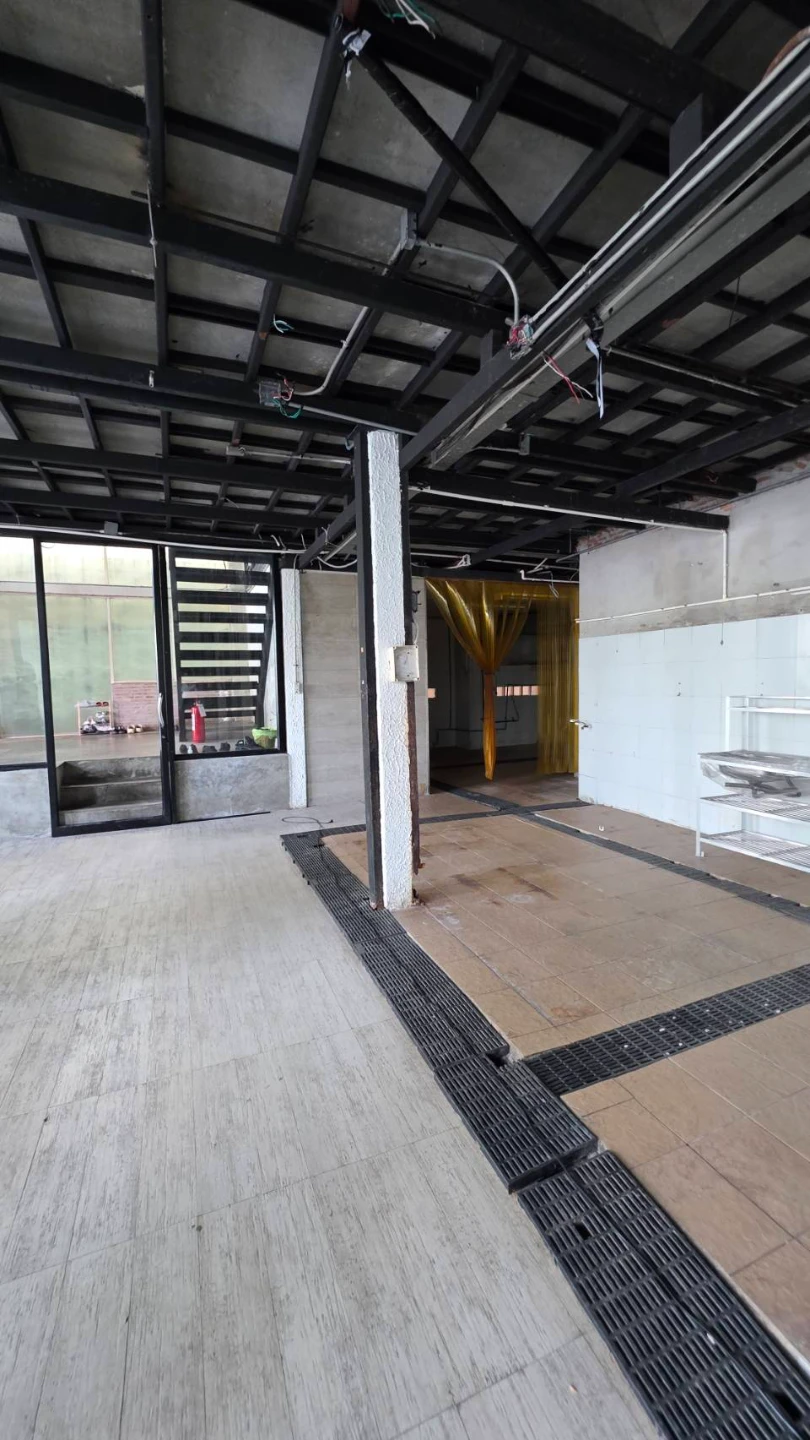 Standalone Commercial Building for Rent in Silom–Surawong Area, Close to Shopping Centers and Office Buildings Preview 6