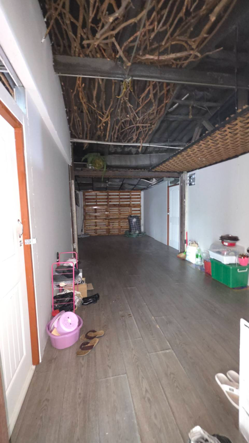 Standalone Commercial Building for Rent in Silom–Surawong Area, Close to Shopping Centers and Office Buildings Preview 7
