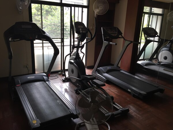 House By The Pond Service Apartments For Rent Preview 4