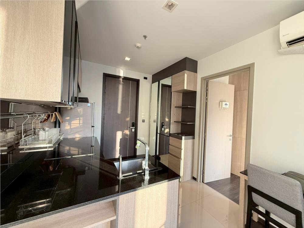 For Rent :  The Line Asoke Ratchada close to Mrt Rama 9 Preview 3