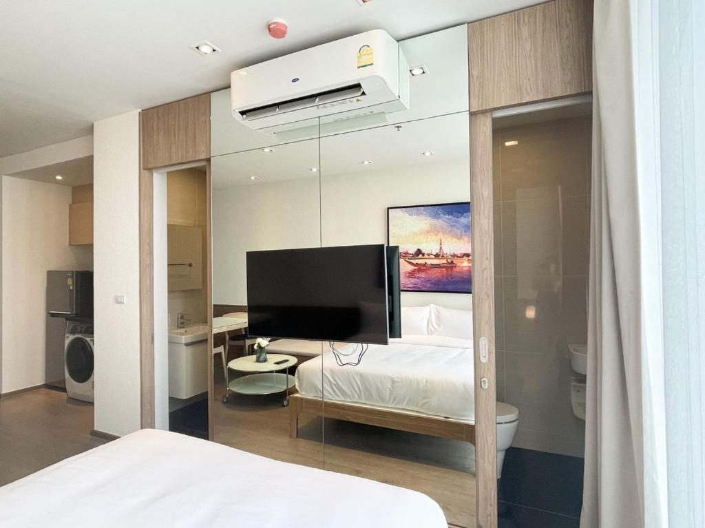 Hampton Residence next to Emporium Service Apartments For Rent Preview 5