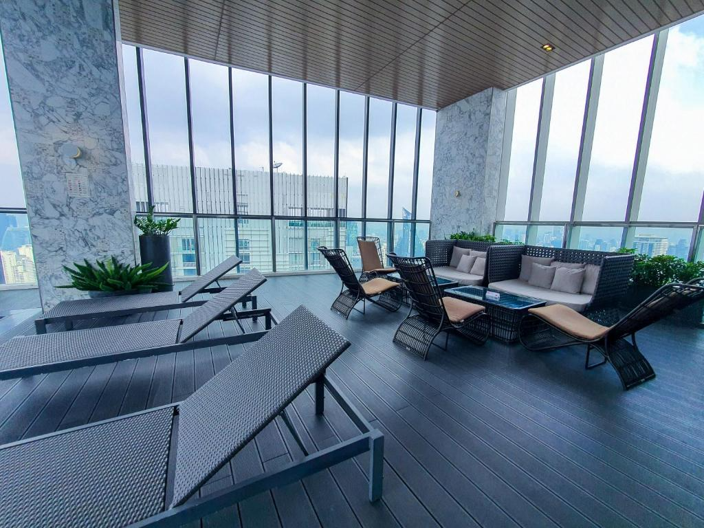 Hampton Residence next to Emporium Service Apartments For Rent Preview 7