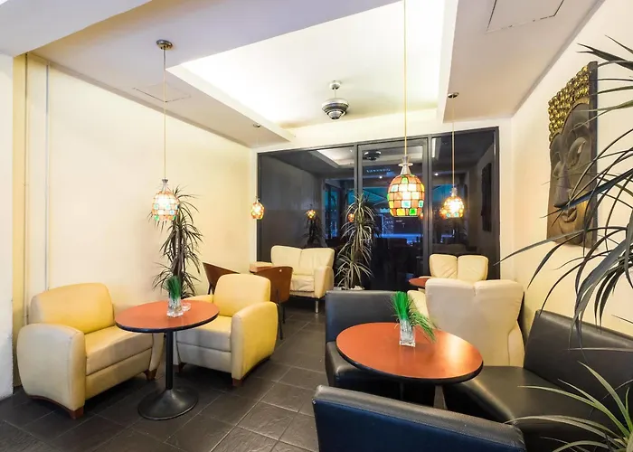 Admiral Suites Serviced Apartments For Rent Preview 4