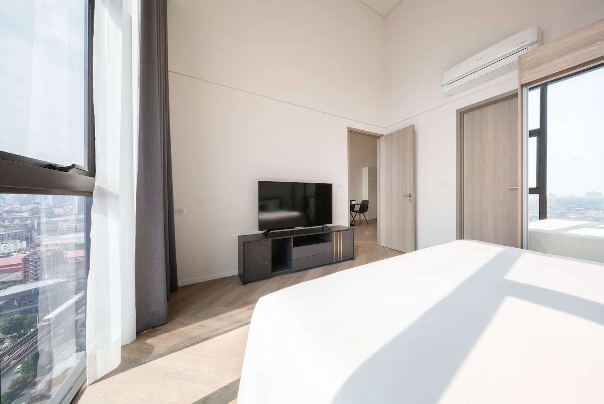 Ramada  By Wyndham Bangkok  Service Apartment Preview 7