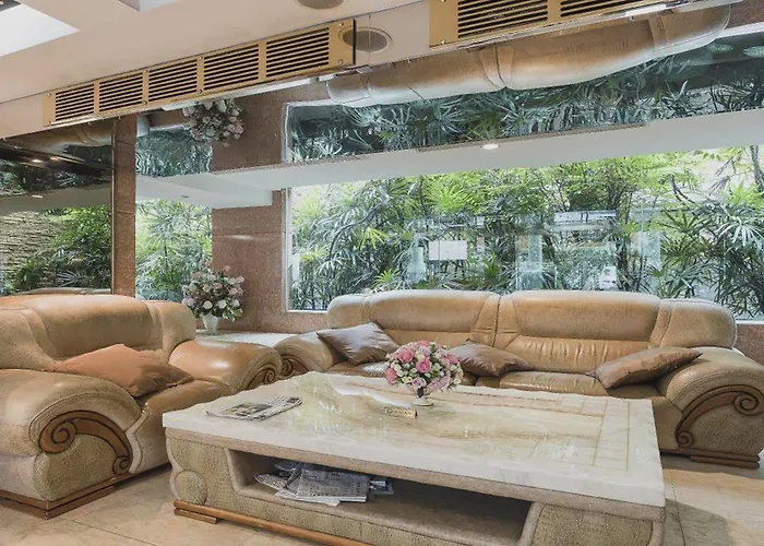 Hope Land Executive Service Apartment – Sukhumvit 24 For Rent Preview 3