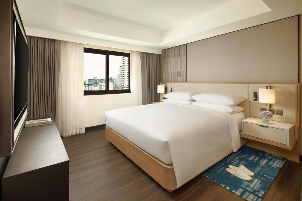 Marriott Executive Apartments Sukhumvit 50 Service Apartment For Rent Preview 4