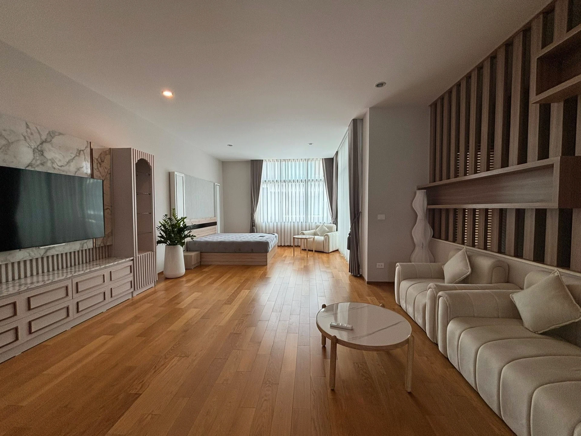 Nirvana Define Srinakarin-Rama 9 Townhome For Rent