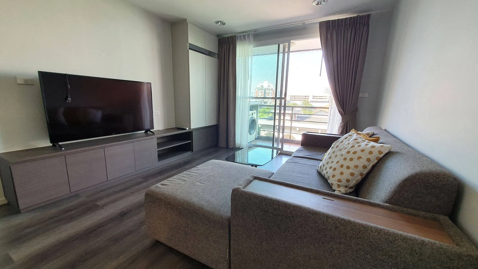 Serene Place Sukhumvit 24 Condo For Rent Preview 7