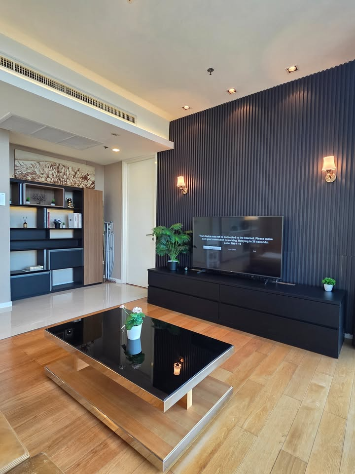 Circle Living Prototype Condo For Rent Preview 2