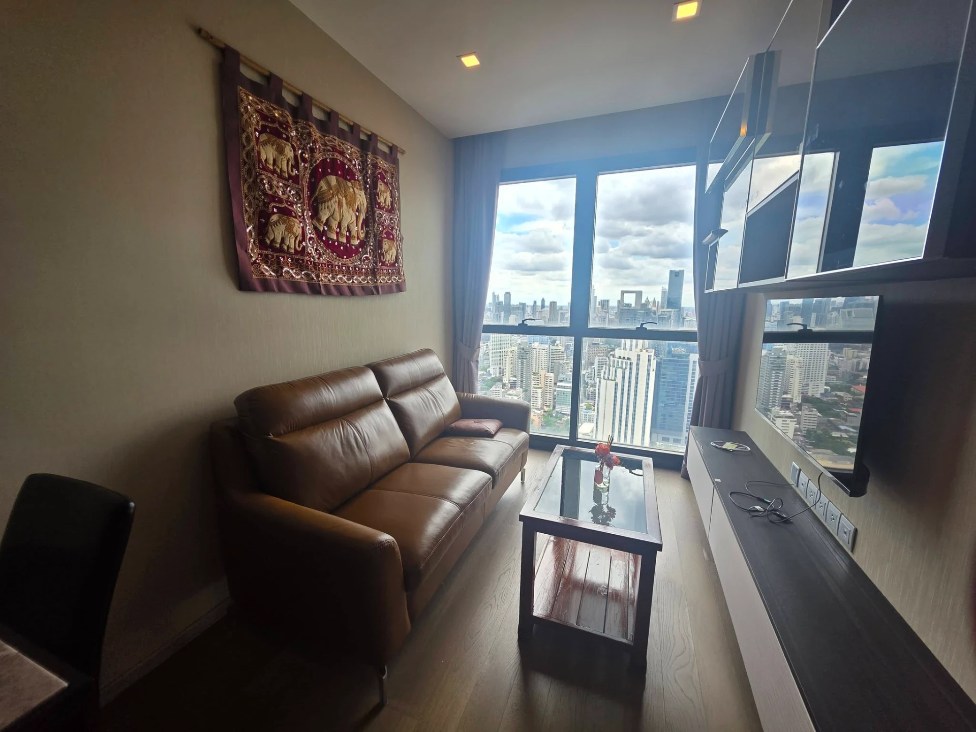 Ashton Asoke Condo For Rent