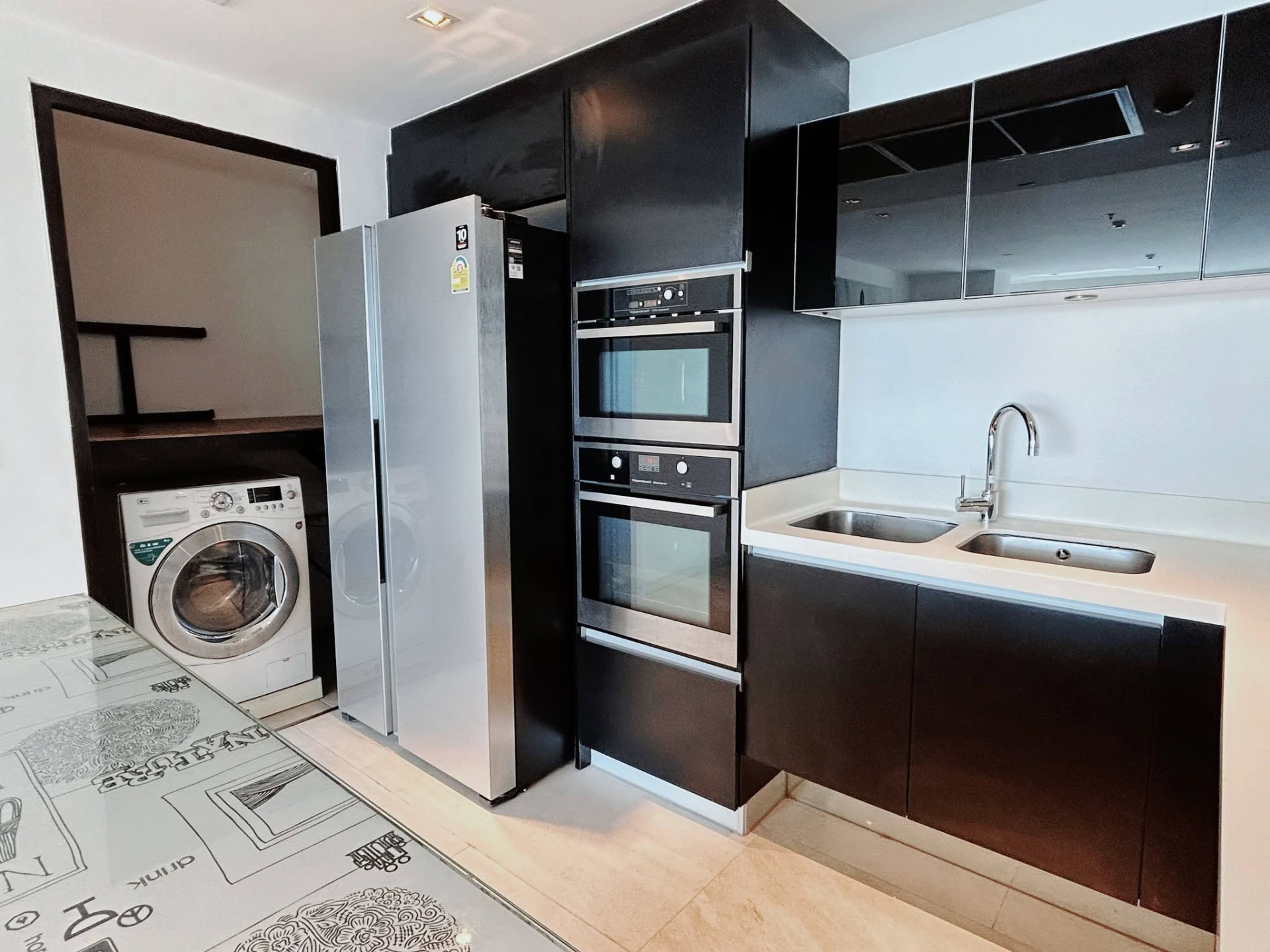 Eight Thonglor Residences Condo for Rent Preview 6