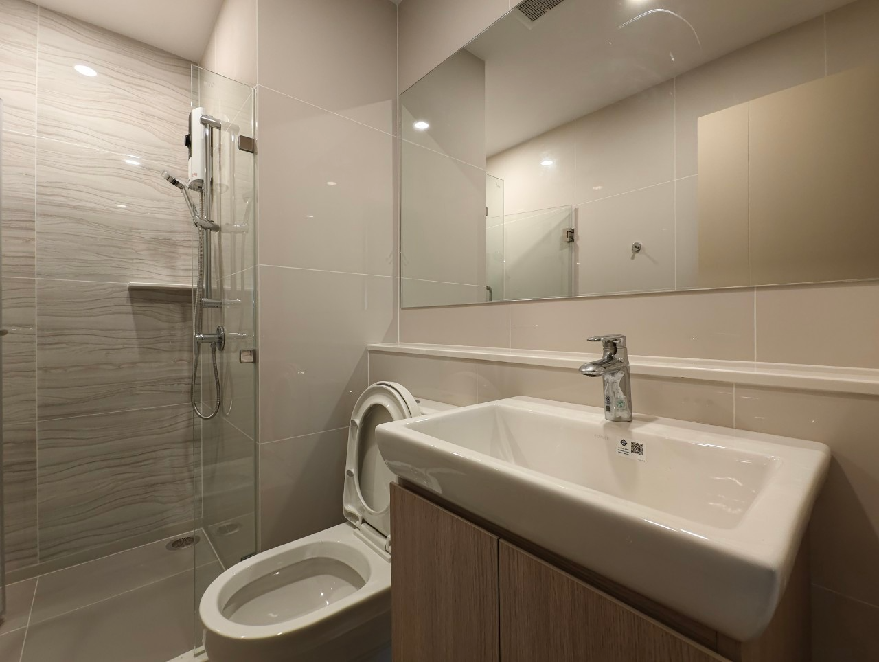For Rent: Life Rama4 Asoke (Close to BTS Queen Sirikit National Convention Center) Preview 3