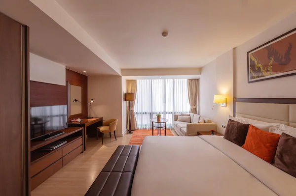 Oakwood Residence Sukhumvit 24 Service Apartment Preview 5