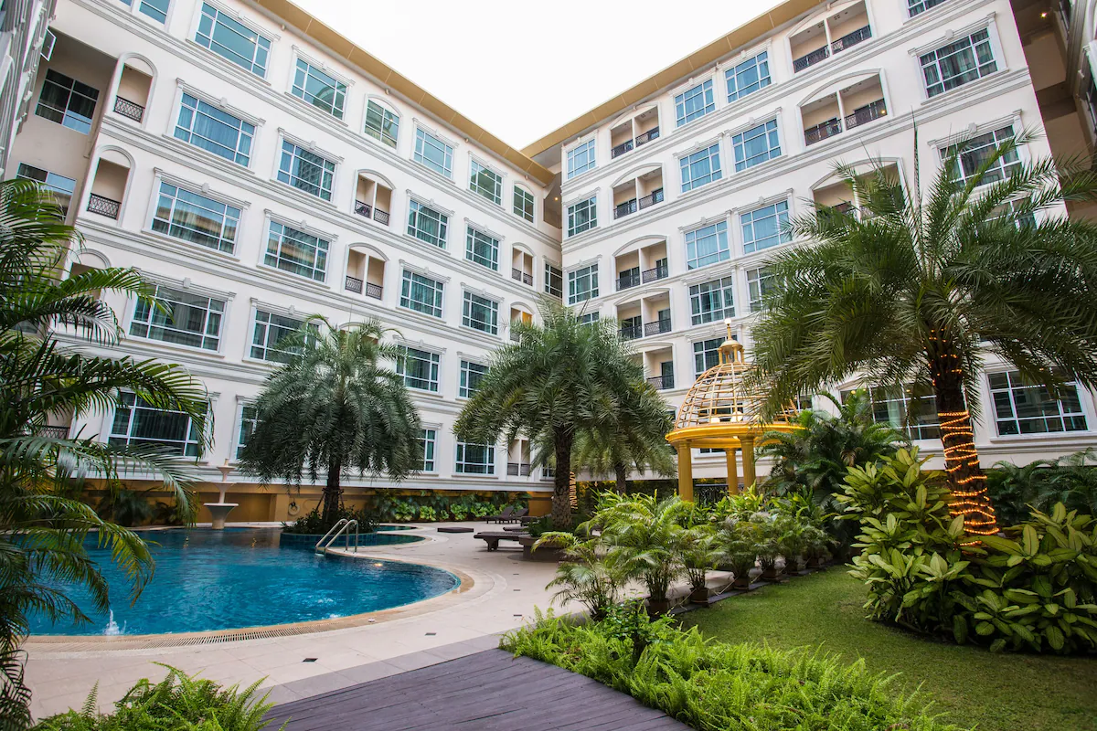 Hope Land Executive Residence Sukhumvit 46 Service Apartments For Rent