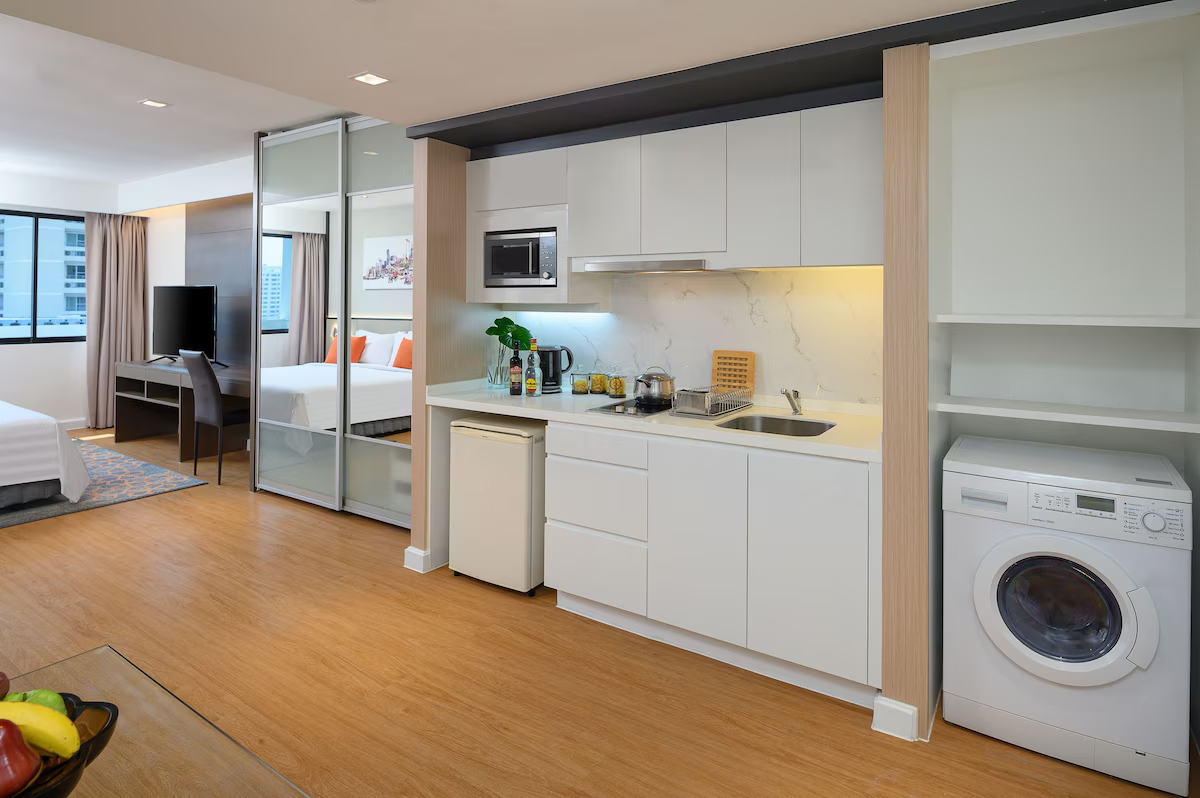 Parkroyal Suites Bangkok Service Apartment Preview 5