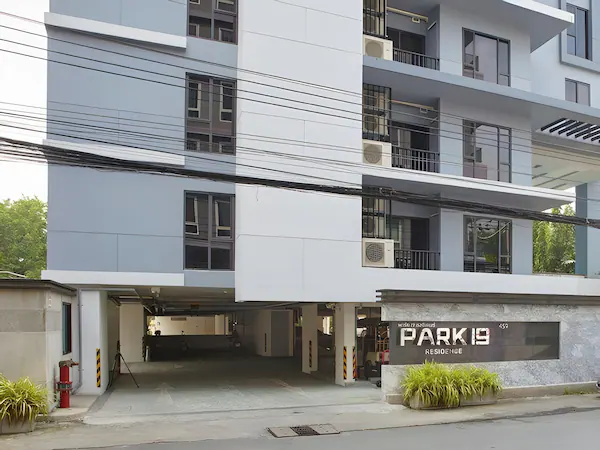 Park 19 Residence Service Apartment 