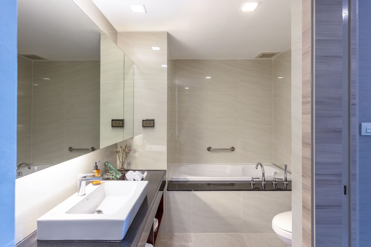 Adelphi Suites Serviced Apartments For Rent Preview 4