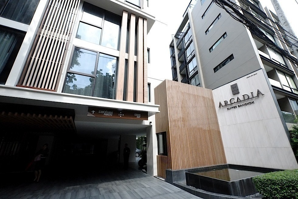 Arcadia Suite Bangkok Service Apartments For Rent