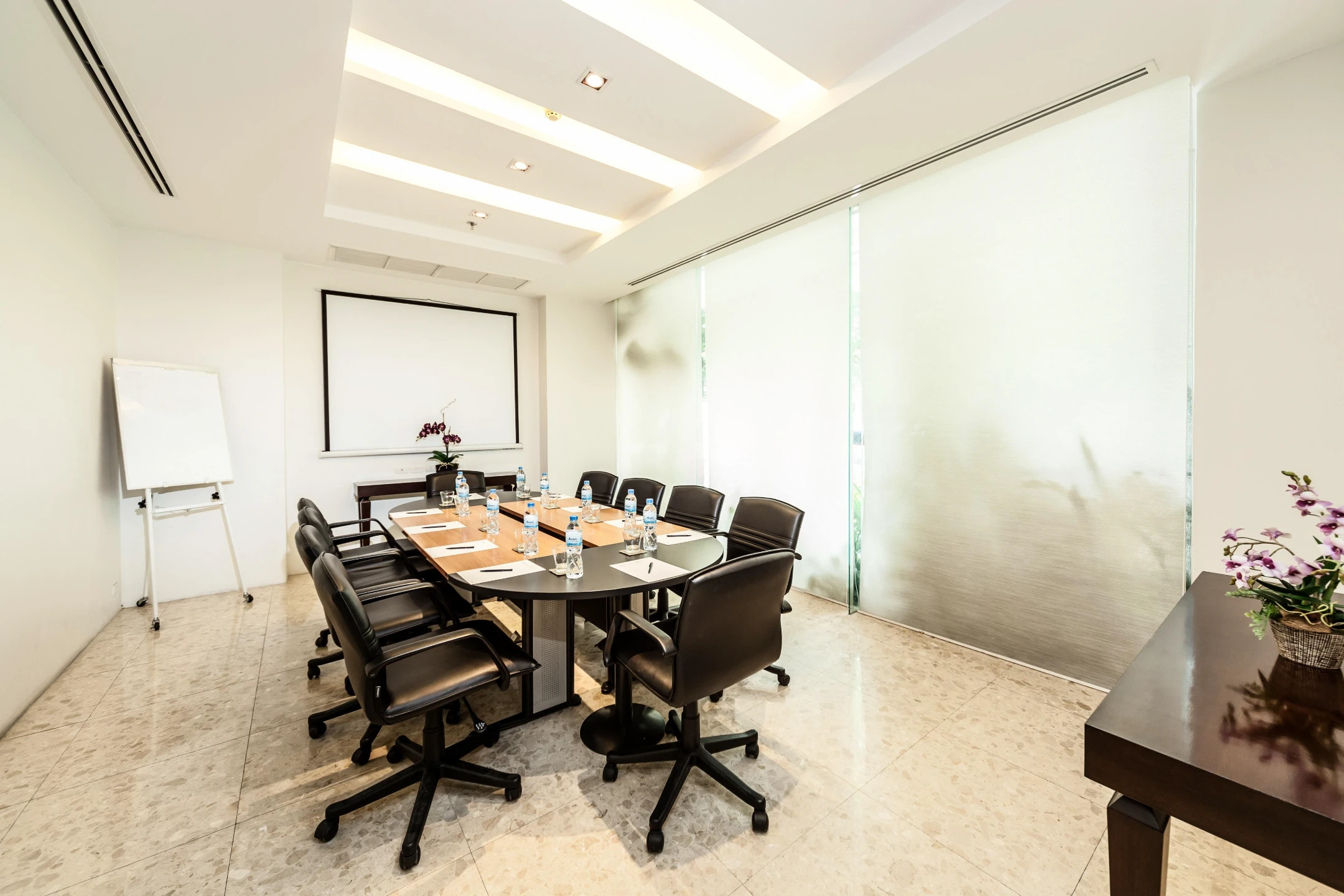 Adelphi Grande Serviced Apartments For Rent Preview 2