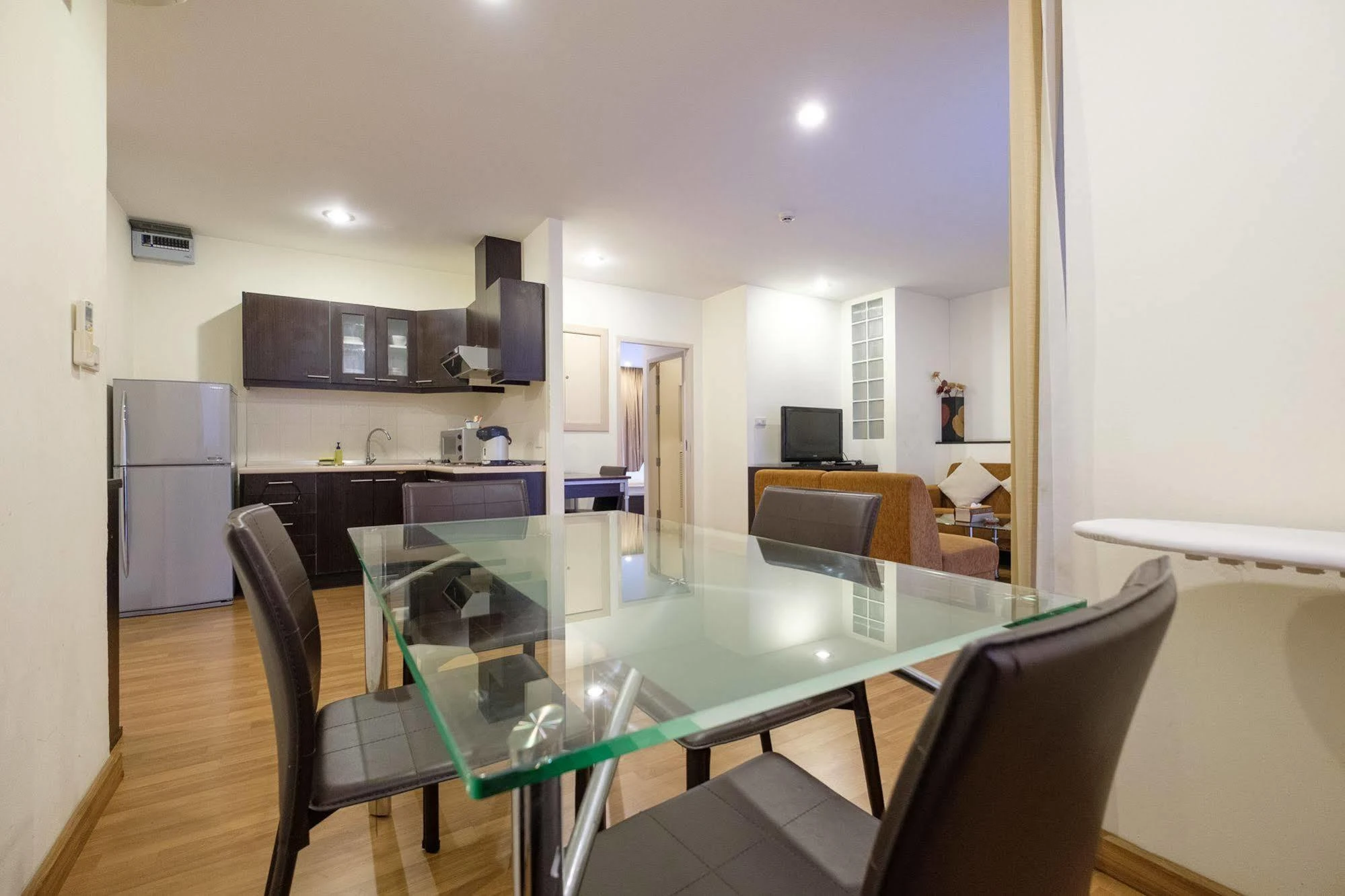 Chadvara Place – Service Apartments For Rent Preview 4