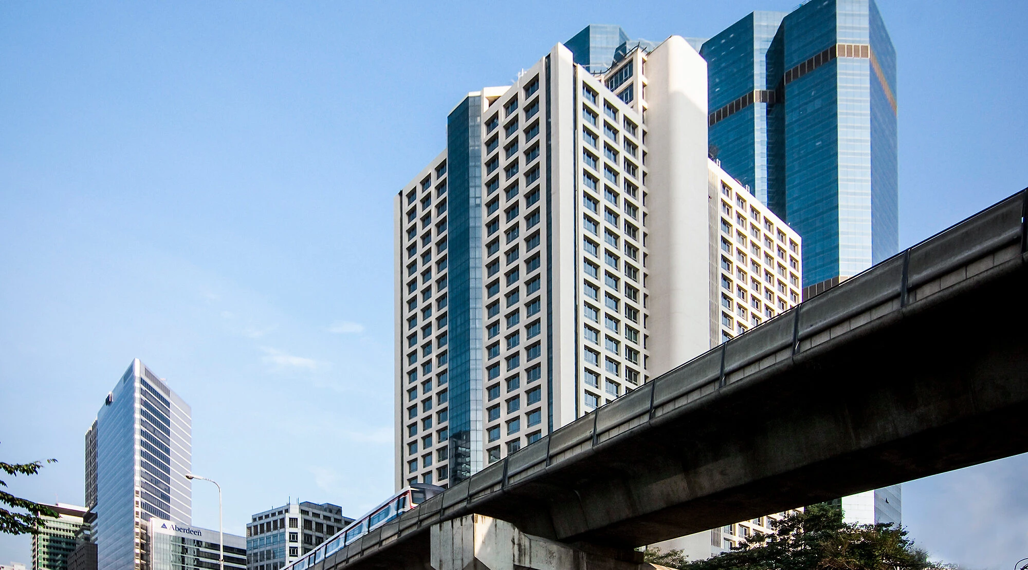 Rajanakarn Building Office For Rent Preview 2