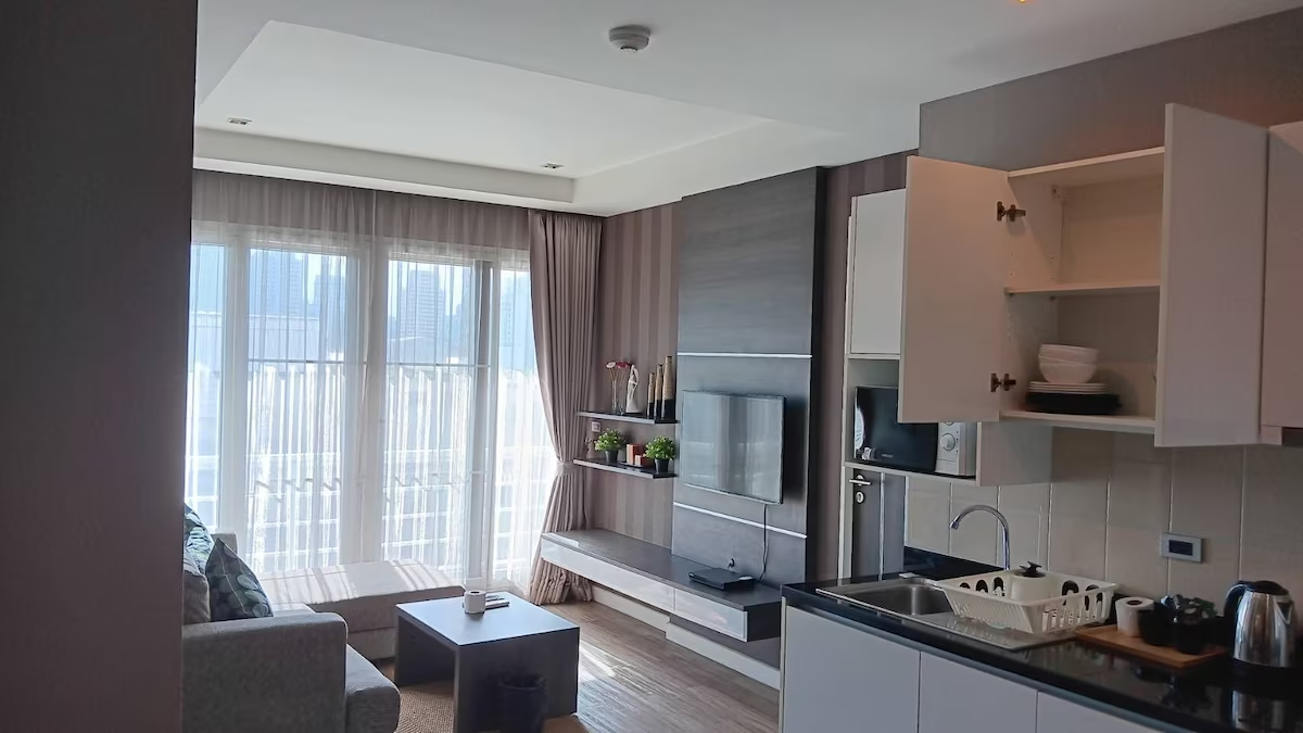 J Residence Service Apartments Preview 6