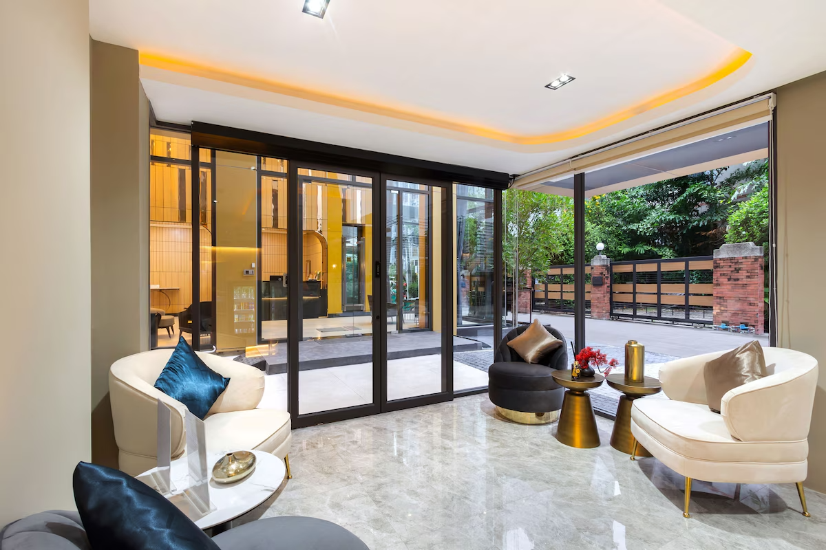 Aquila Bangkok Serviced Apartments For Rent Preview 5