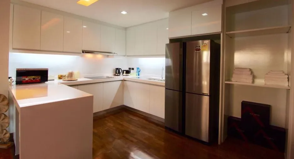 Raya Sukhumvit 31 Service Apartment Preview 7