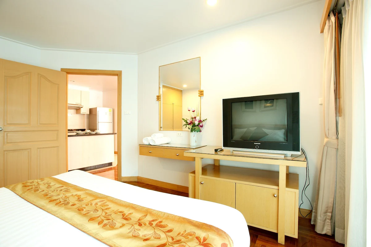Chaidee Mansion Service Apartments For Rent Preview 2