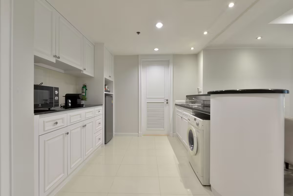 Centre Point Hotel Silom – Serviced Apartments For Rent Preview 7