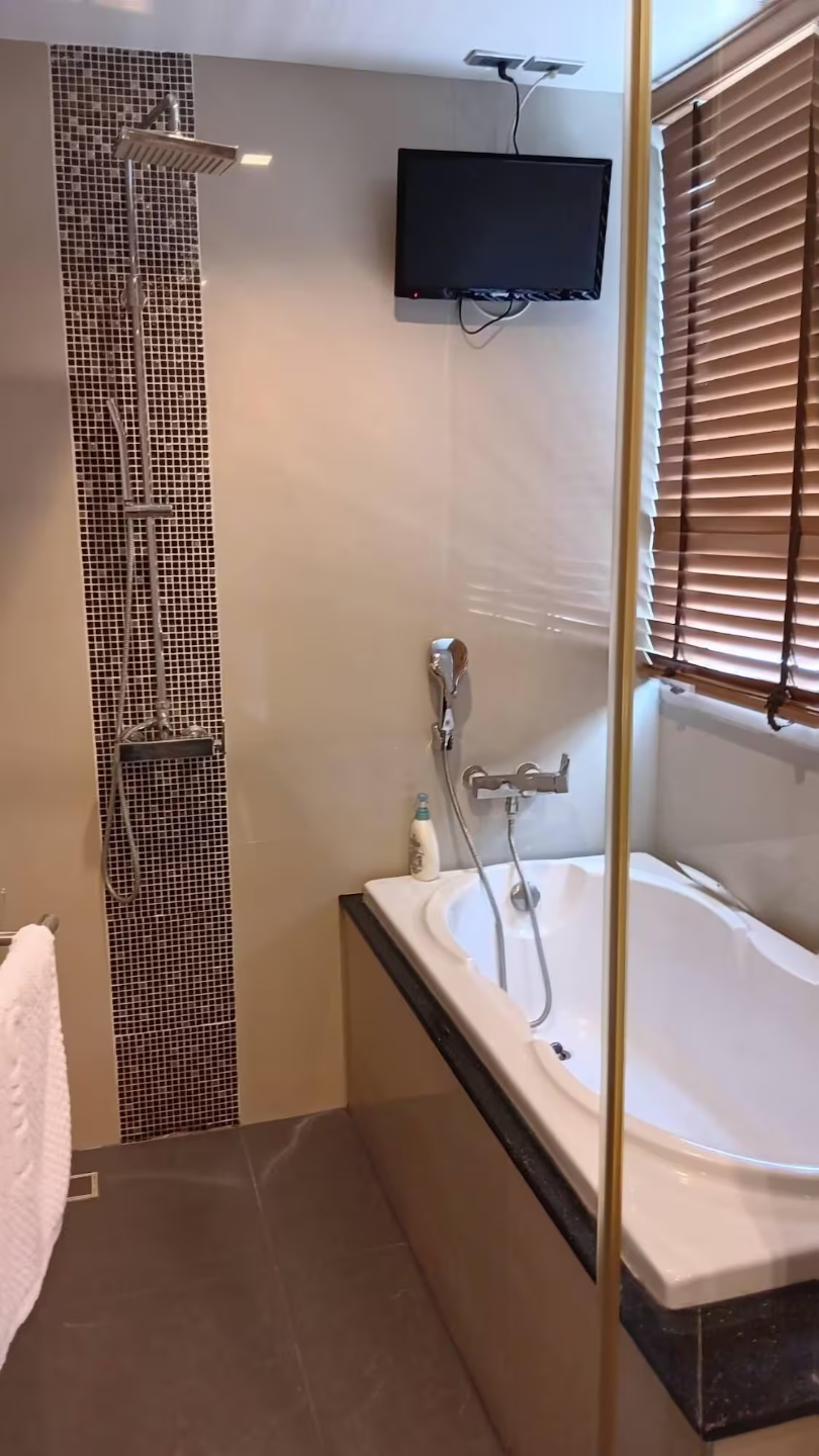J Residence Service Apartments Preview 7