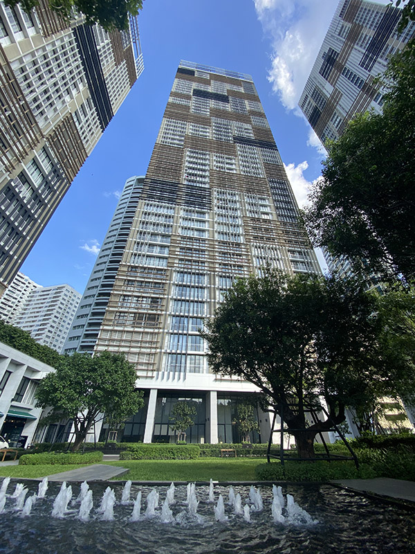 Hampton Residence next to Emporium Service Apartments For Rent