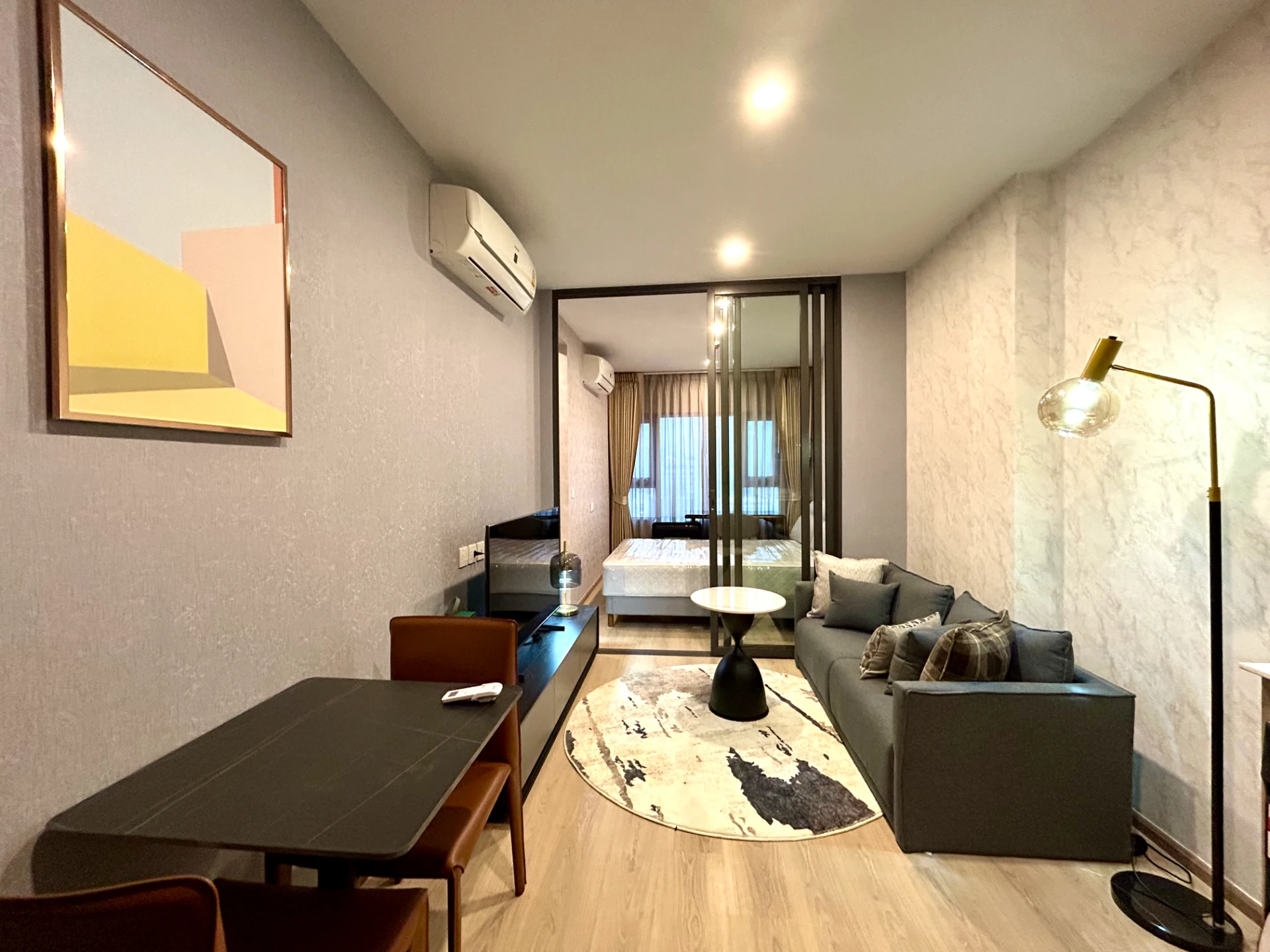 Life Rama4 Asoke (Close to BTS Queen Sirikit National Convention Center) Condo For Rent