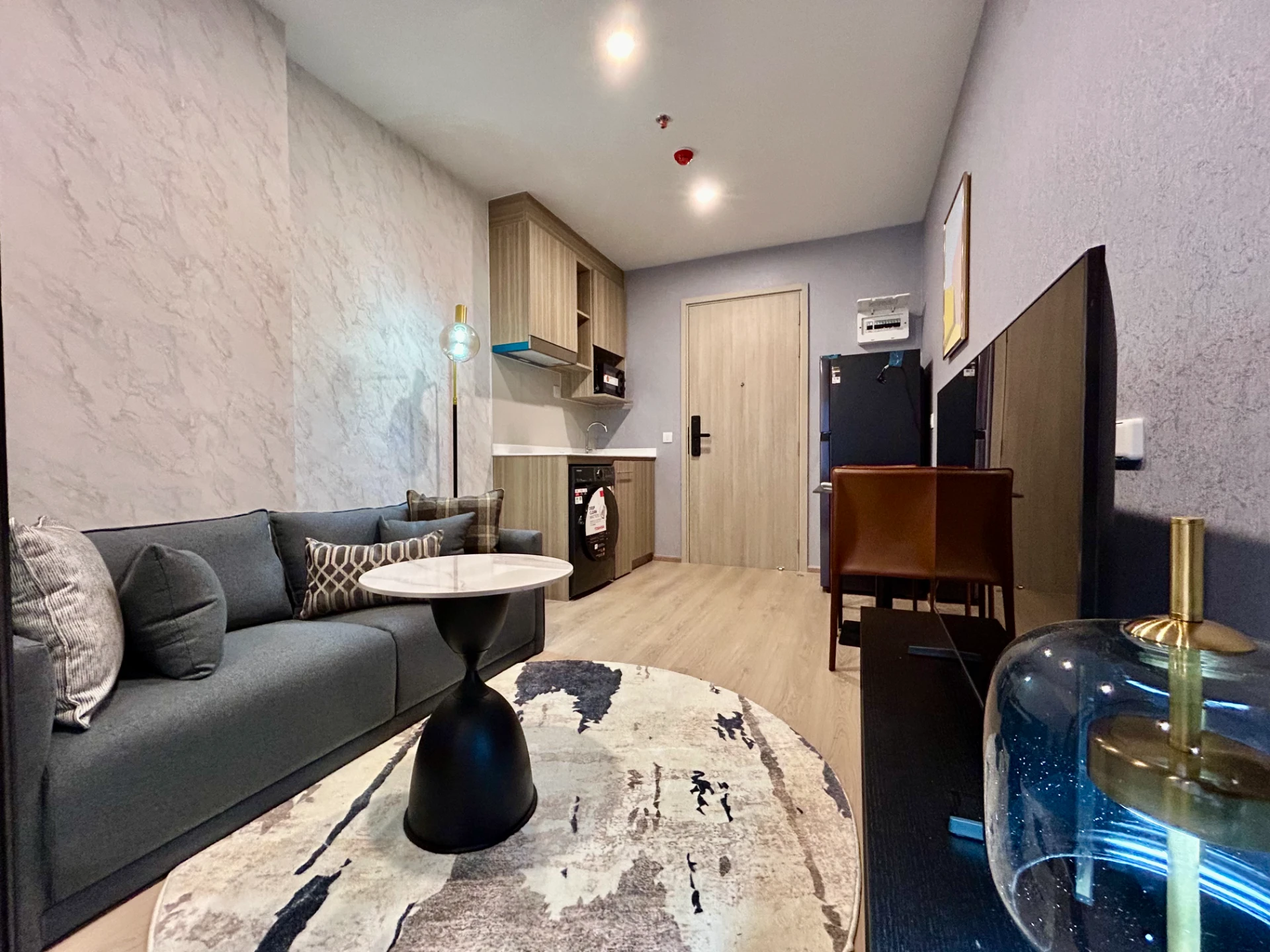 Life Rama4 Asoke (Close to BTS Queen Sirikit National Convention Center) Condo For Rent Preview 2