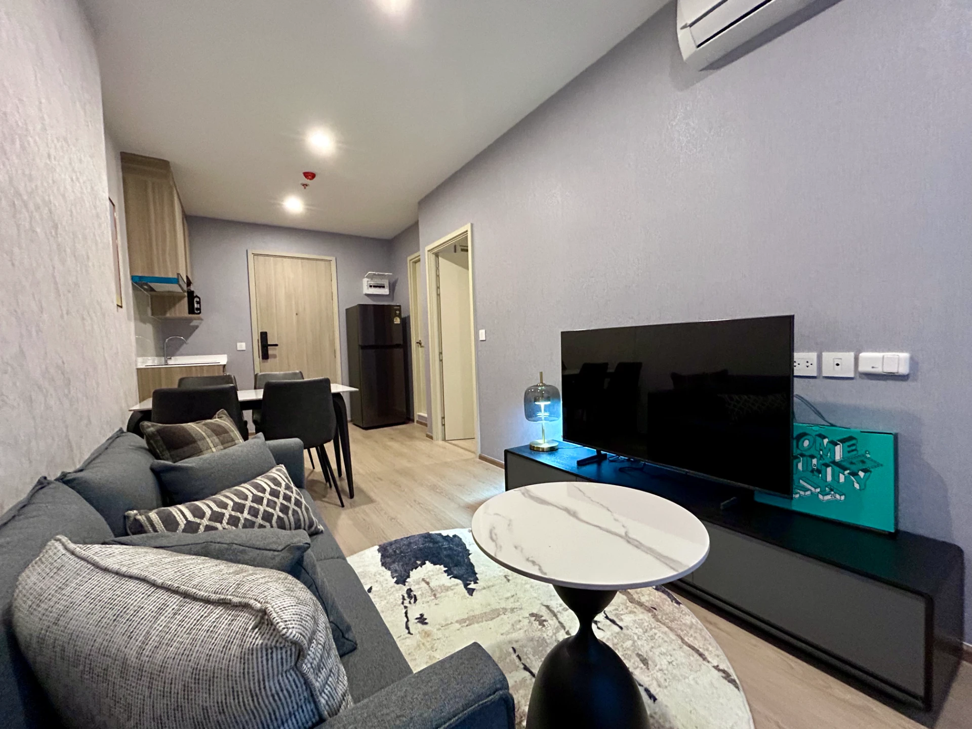 For Rent: Life Rama4 Asoke (Close to BTS Queen Sirikit National Convention Center) Rental Price: 26,000 THB/month Details: 1 Bedroom, 1 Bathroom Size: 35.44 sq.m. Floor: 18 Minimum Lease: 1 Year Deposit: 2 Months + 1 Month Advance Rent Fully Furni Preview 5