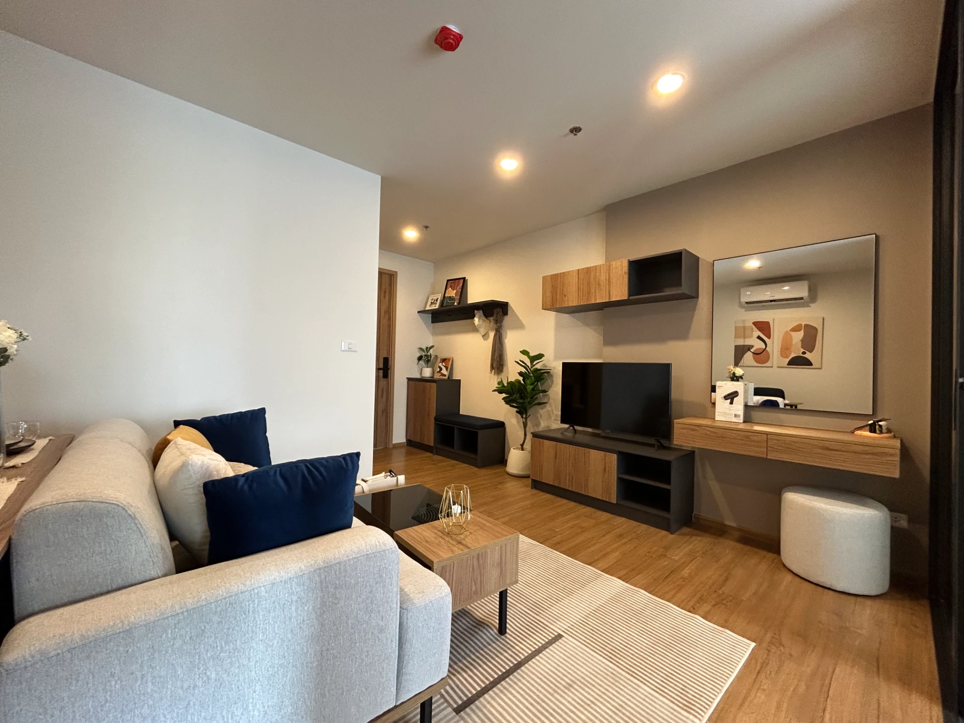 For Rent: The Line Vibe (Close to BTS Ha Yaek Lat Phrao)