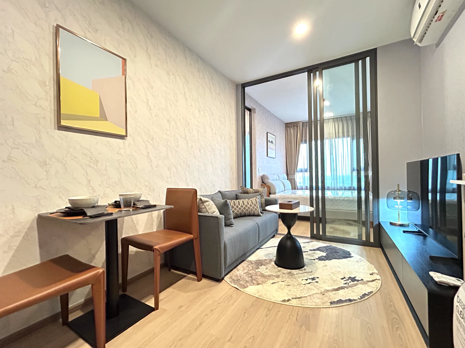 For Rent : Life Rama4 Asoke to MRT Queen Sirikit National Convention Centre (QSNCC)