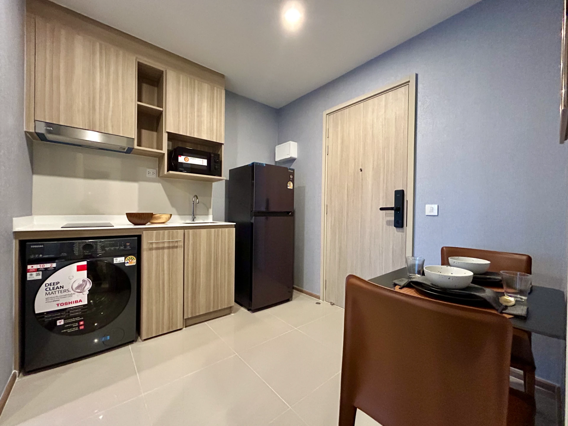 Life Rama4 Asoke (Close to BTS Queen Sirikit National Convention Center) Condo For Rent Preview 5