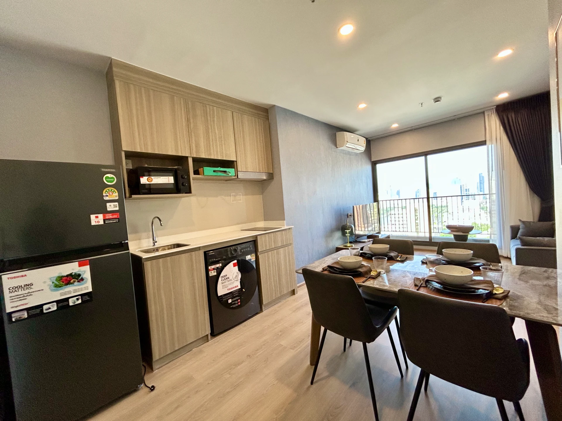 For Rent : Life Rama4 Asoke to MRT Queen Sirikit National Convention Centre (QSNCC)