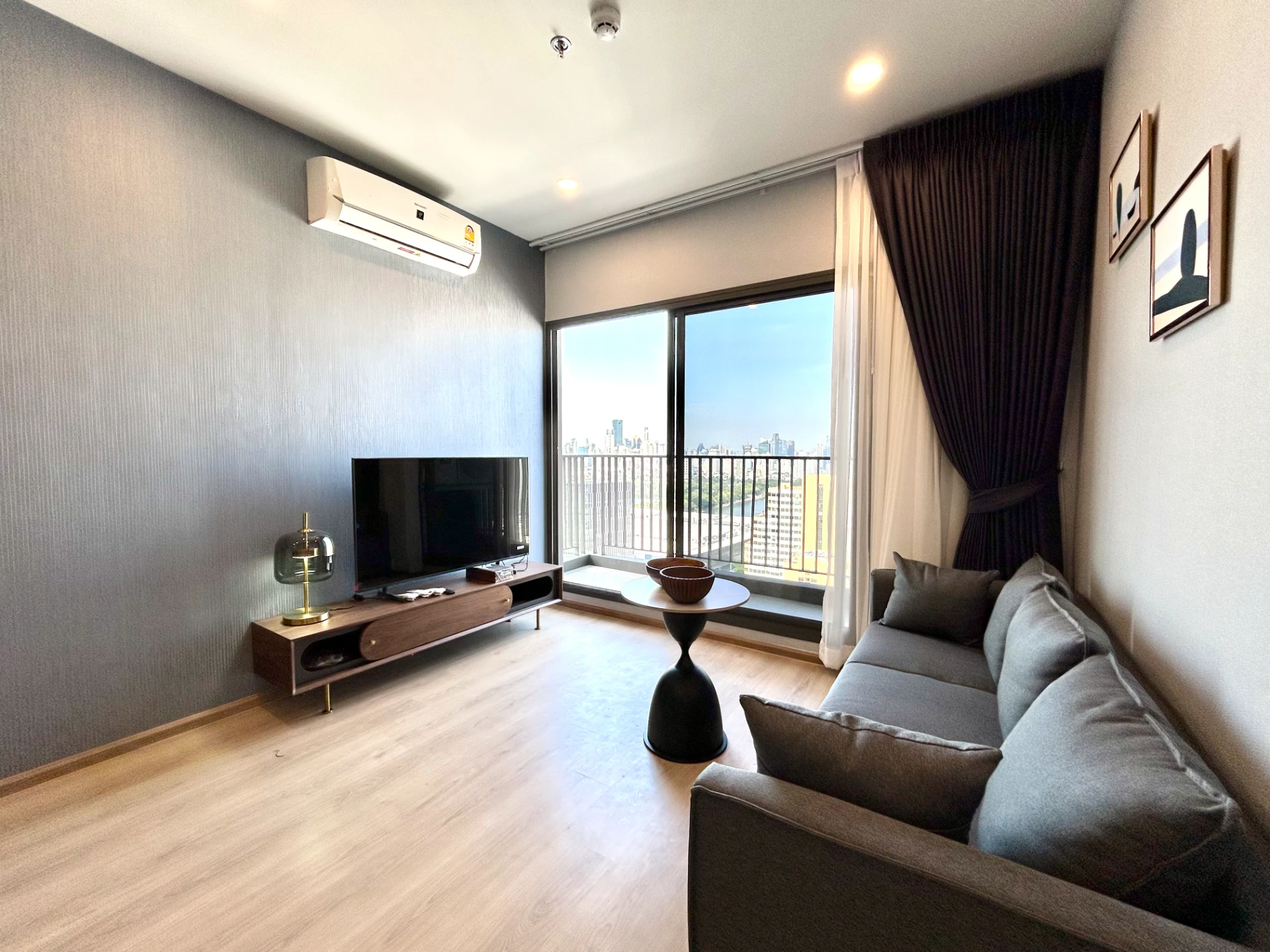 For Rent : Life Rama4 Asoke to MRT Queen Sirikit National Convention Centre (QSNCC) Preview 3