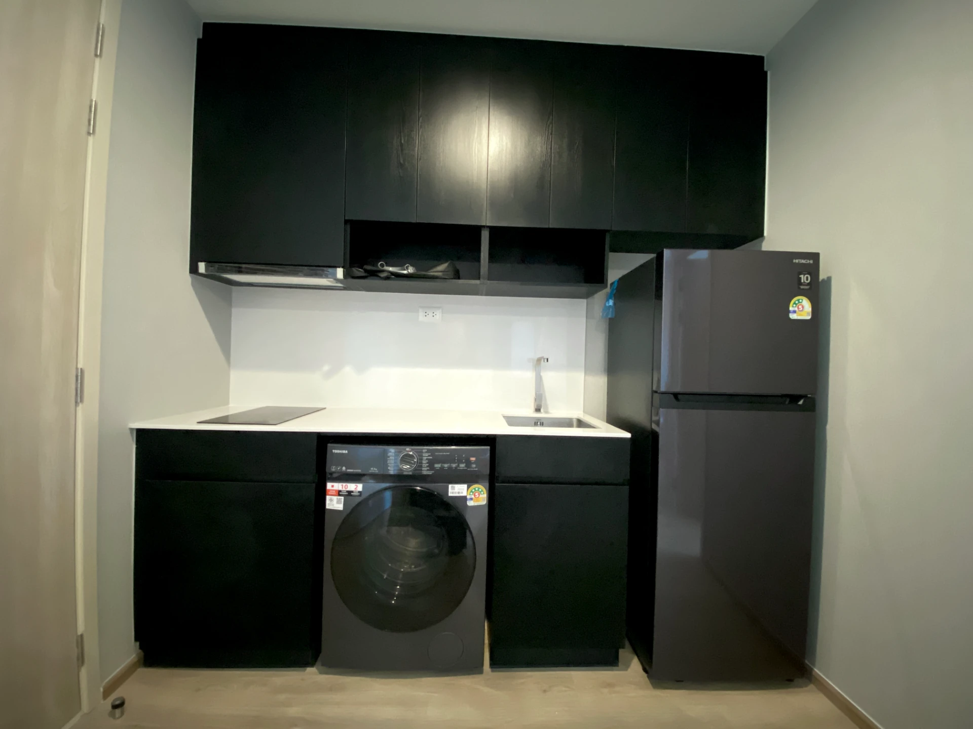 For Rent: Nue District R9 (Close to MRT RAMA9) Preview 2