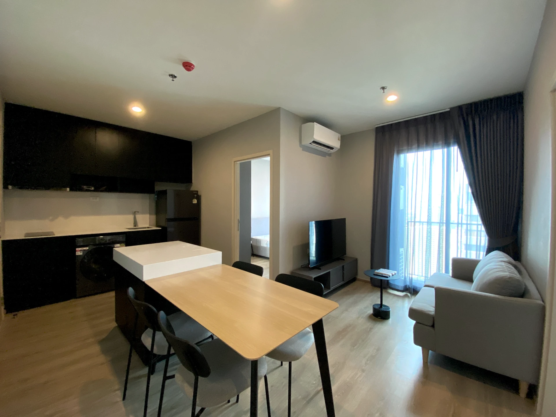 For Rent: Nue District R9 (Close to MRT RAMA9) Preview 7