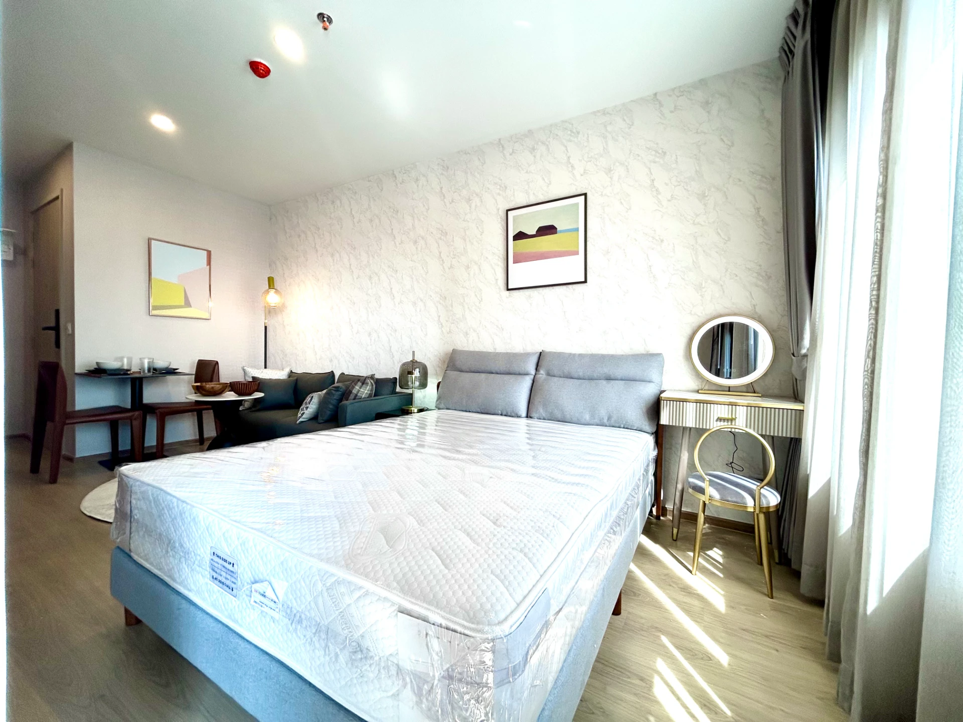 Life Rama4 Asoke (Close to BTS Queen Sirikit National Convention Center) Condo For Rent Preview 7