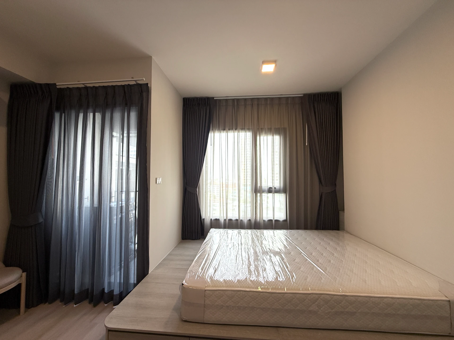 For Rent : COBE Ratchada Rama9  Close to MRT Huai Khwang Preview 2