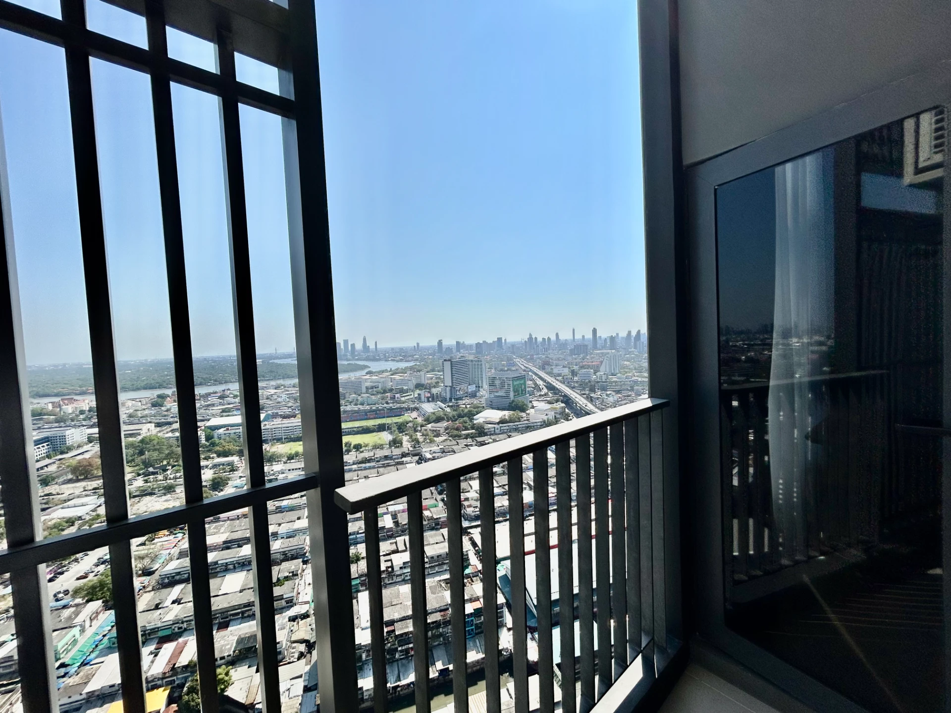 For Rent : Life Rama4 Asoke to MRT Queen Sirikit National Convention Centre (QSNCC) Preview 5